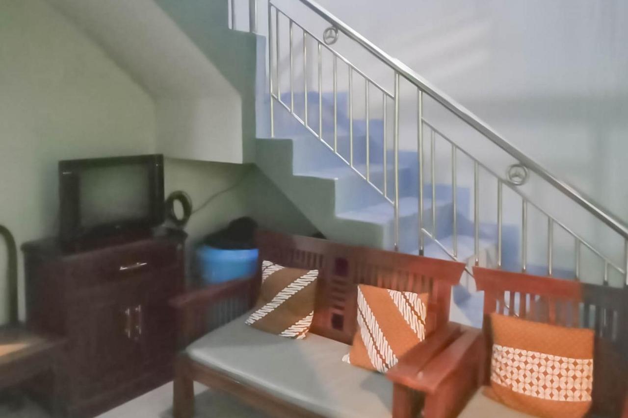 Triyoga Homestay Syariah Redpartner Sangkanurip Экстерьер фото